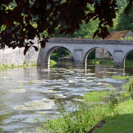 Studio "Au Bord De L'Eau" 2 Chambon-sur-Voueize Exteriér fotografie