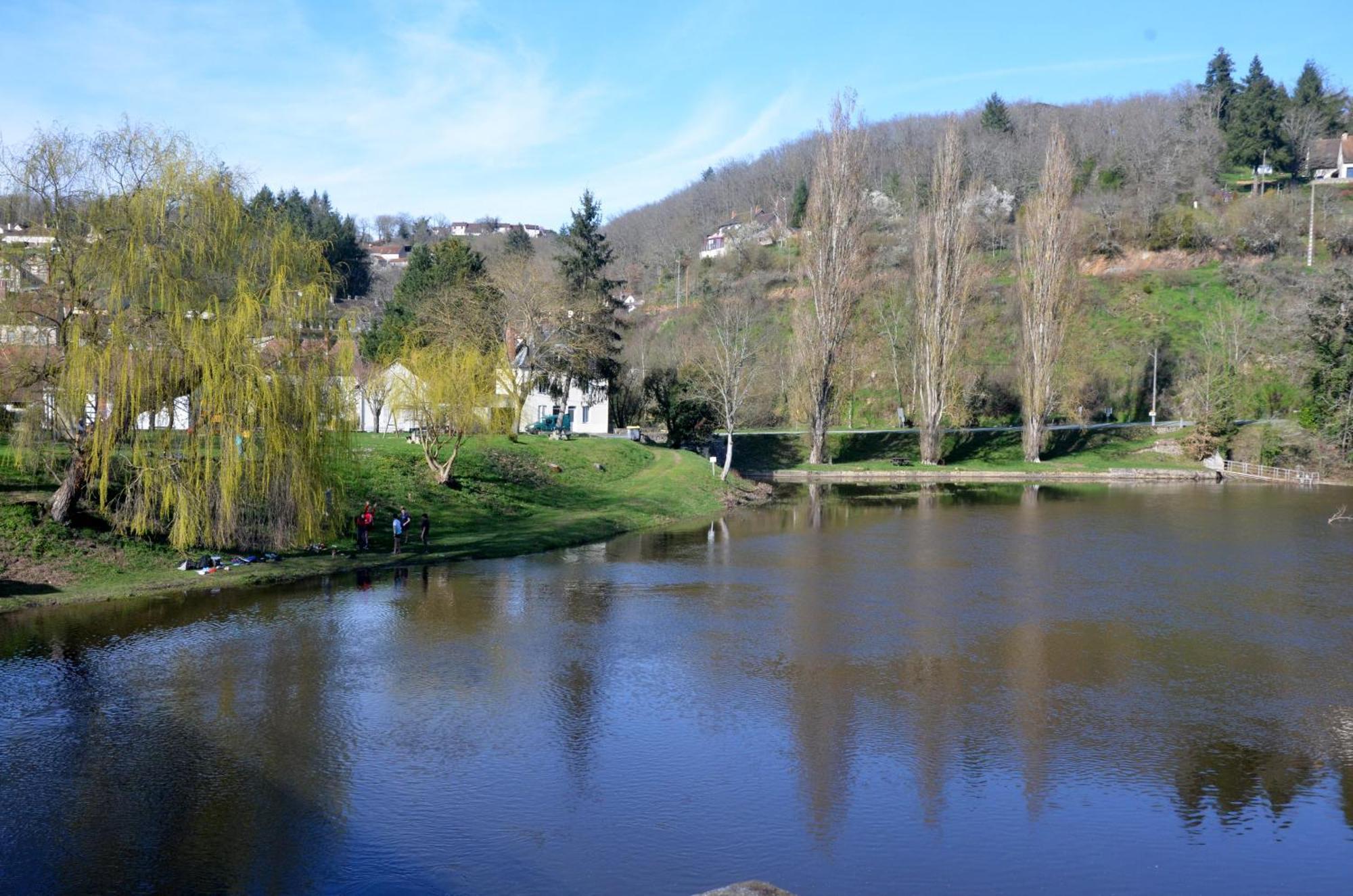 Studio "Au Bord De L'Eau" 2 Chambon-sur-Voueize Exteriér fotografie