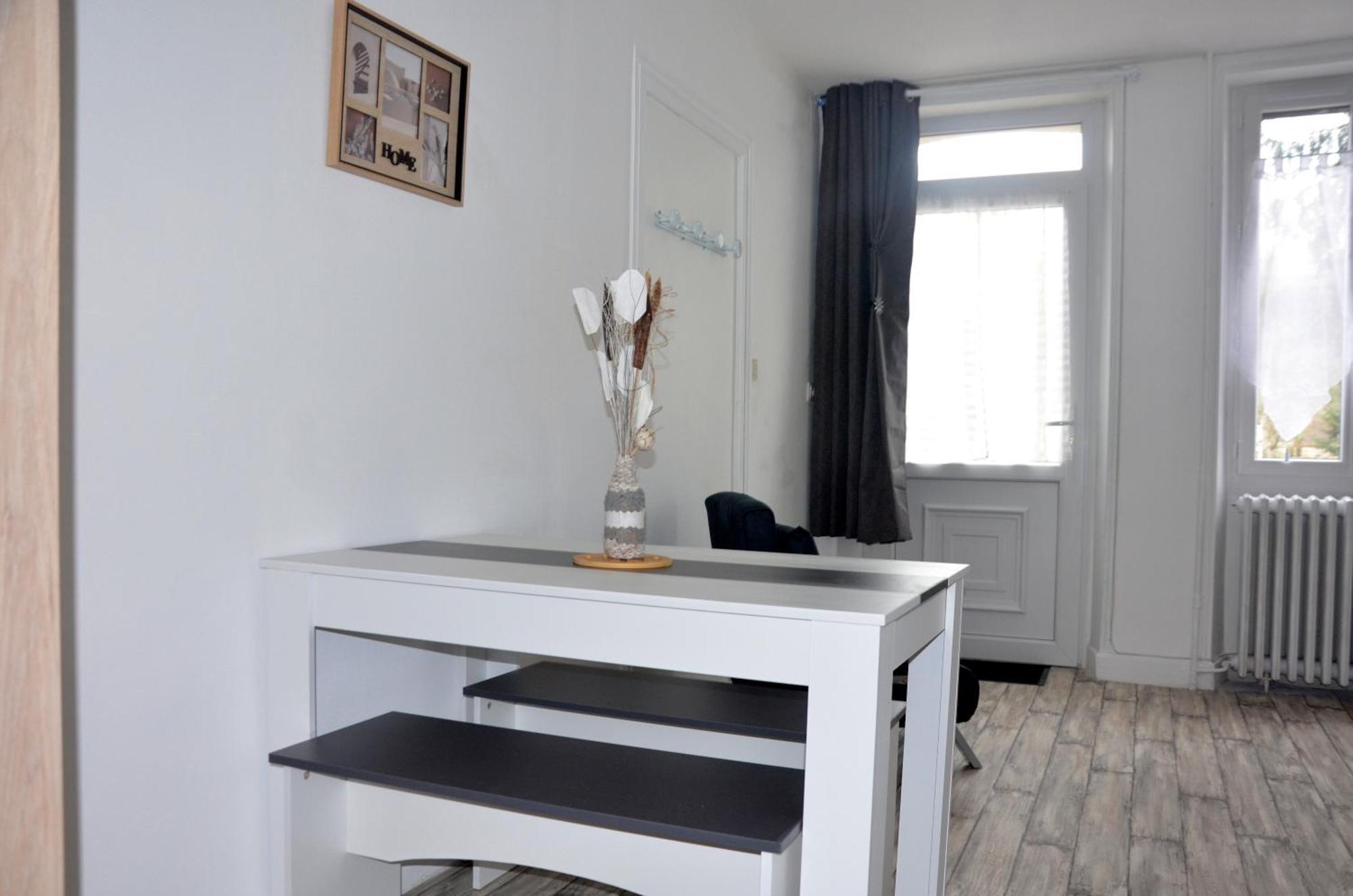 Studio "Au Bord De L'Eau" 2 Chambon-sur-Voueize Exteriér fotografie